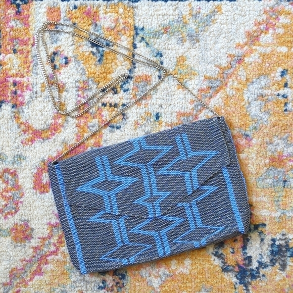 Dainty Aztec Beaded Flap Closure Metal Chain Mini Crossbody Bag Gray Periwinkle - Picture 1 of 11